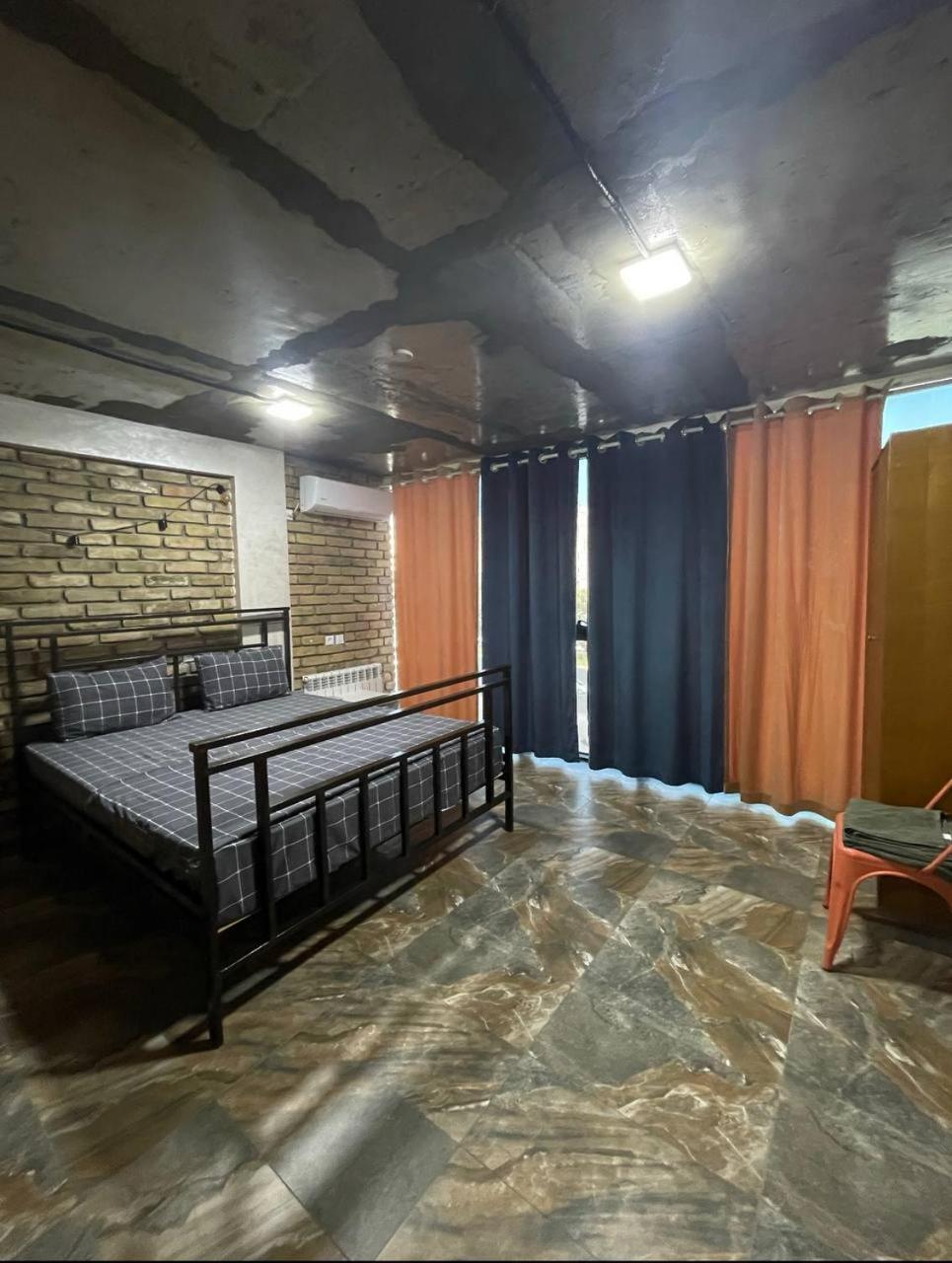 Local Hotel 塔什干 外观 照片